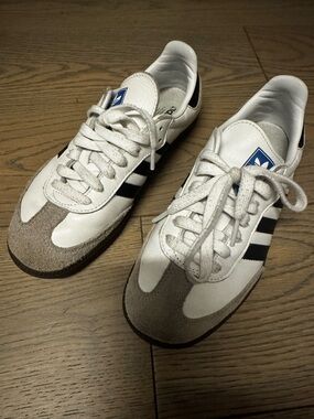 Adidas Sambas (men size 5.5)
